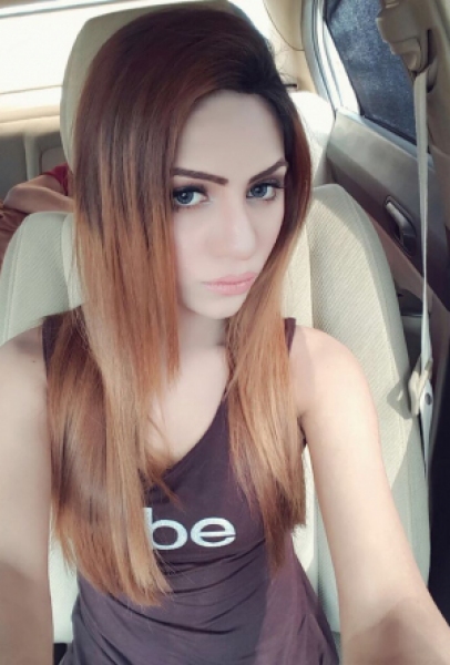 Blonde escort girl in Karachi