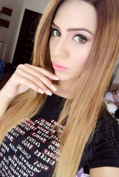 Blonde escort girl in Karachi